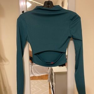 Crop top